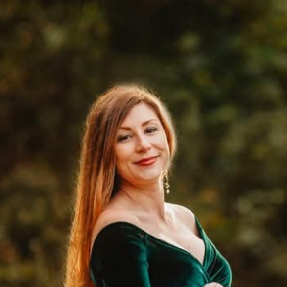 Meet your Posher, Michele - Picture 1 of 1